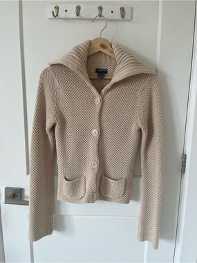 Beige Knit Button-Up Cropped Fitted Cardigan